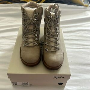 NIB Macys Style and Co Maariah bootie size 8
